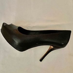 Gucci pumps high heels 4" heels